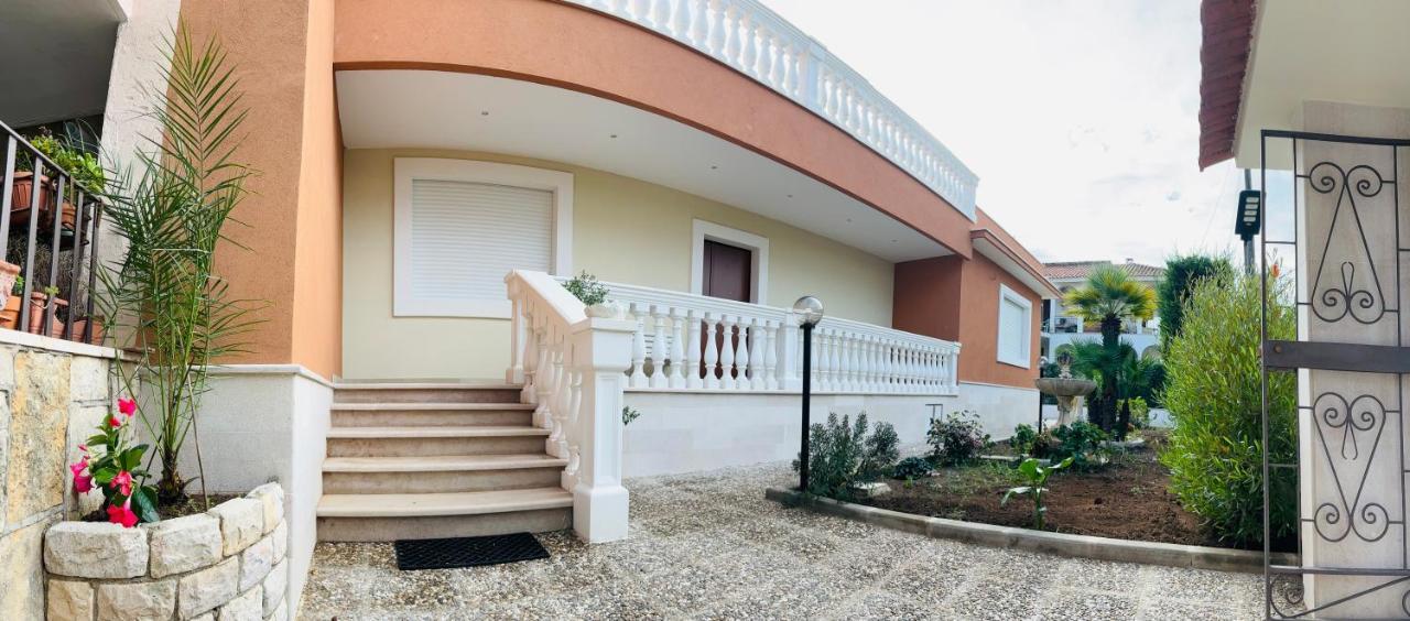 Villa Raffaele Trani Exterior photo
