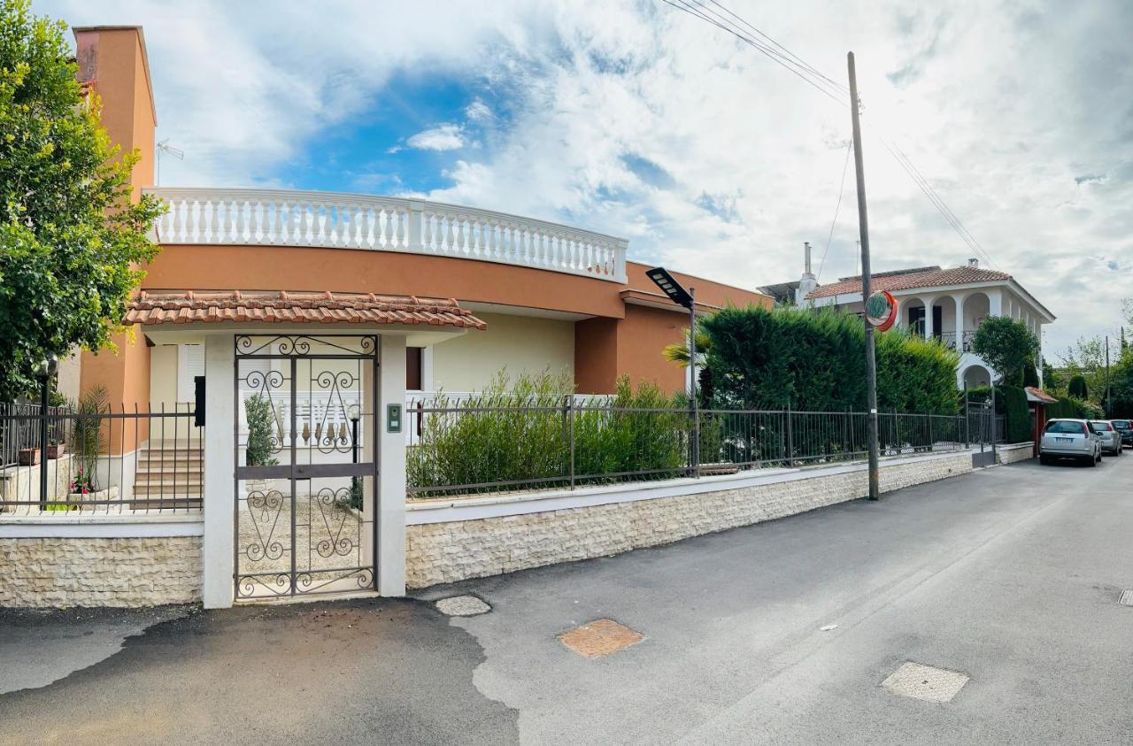 Villa Raffaele Trani Exterior photo